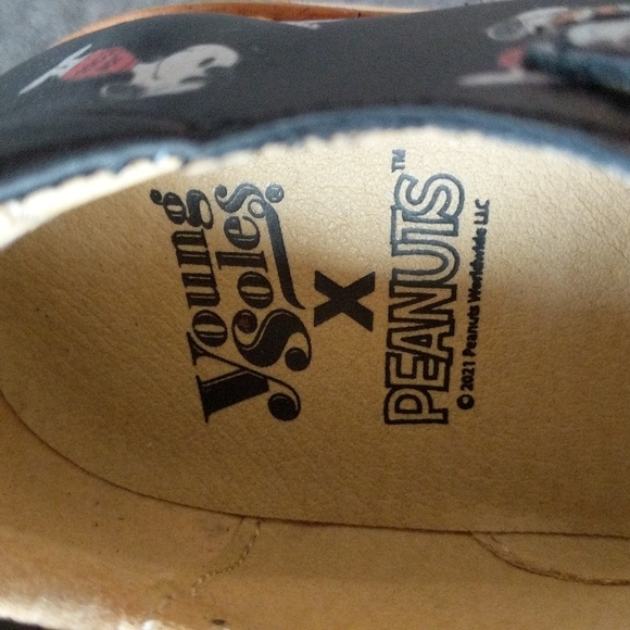 NWT Young Soles X PEANUTS ROSIE GIRLS' T-BAR SHOE SNOOPY PRINT CHESTNUT - Picture 6 of 16